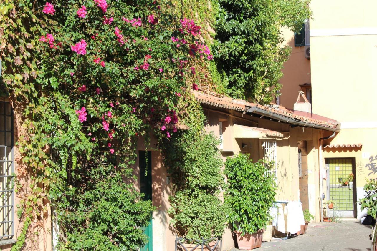 Apartment Moro 50 - Loft In Trastevere Rom